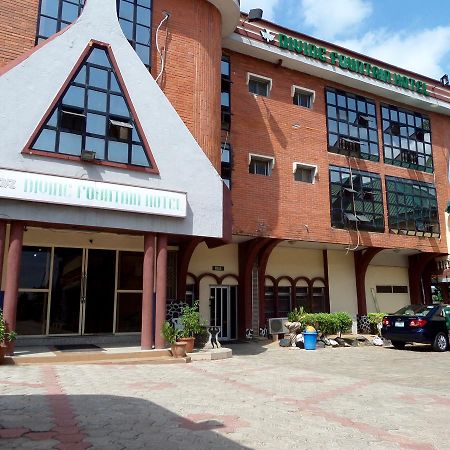 Divine Fountain Hotel Ajao Estate Lagos Esterno foto